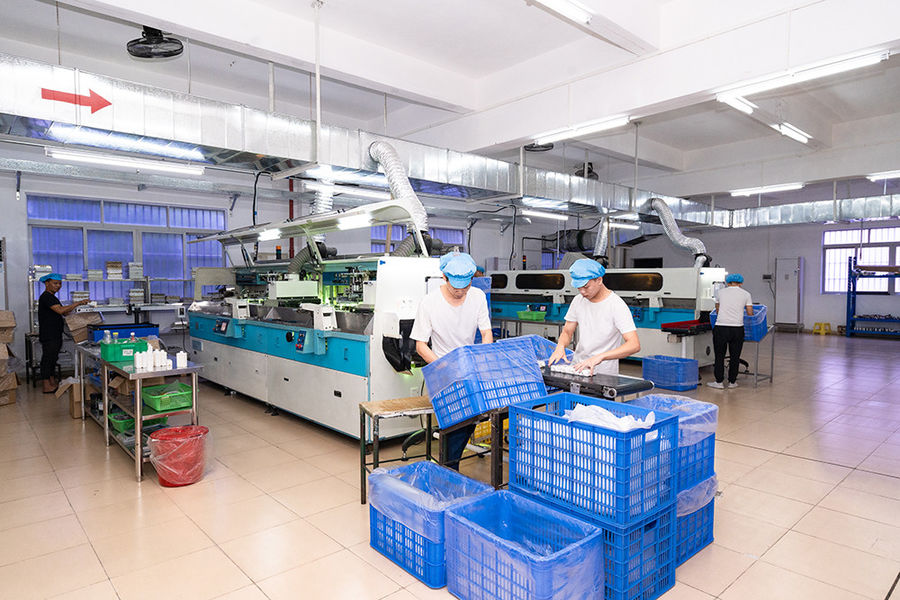 FOSHAN SHUNDE QUANYE PLASTICS CO.,LTD cadena de producción del fabricante